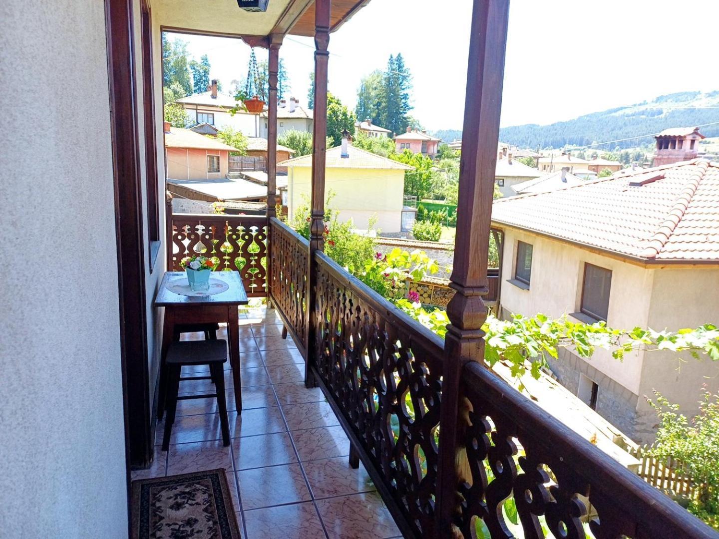 Guest Rooms Dona Koprivshtitsa Exterior photo
