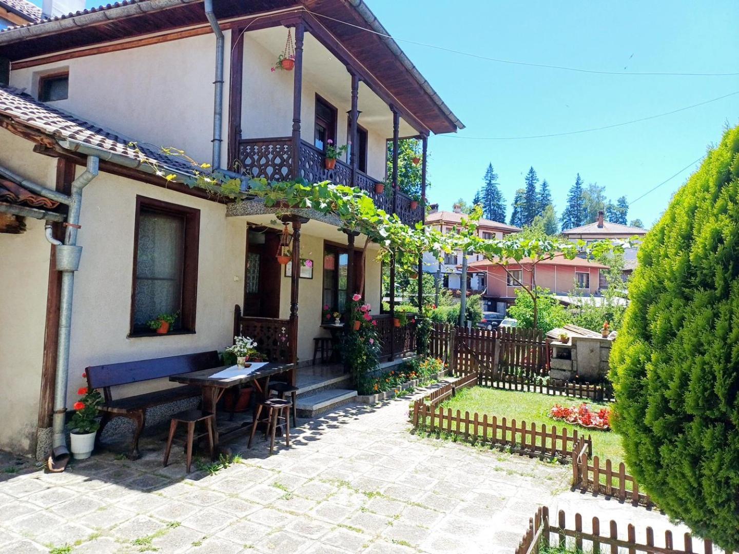 Guest Rooms Dona Koprivshtitsa Exterior photo