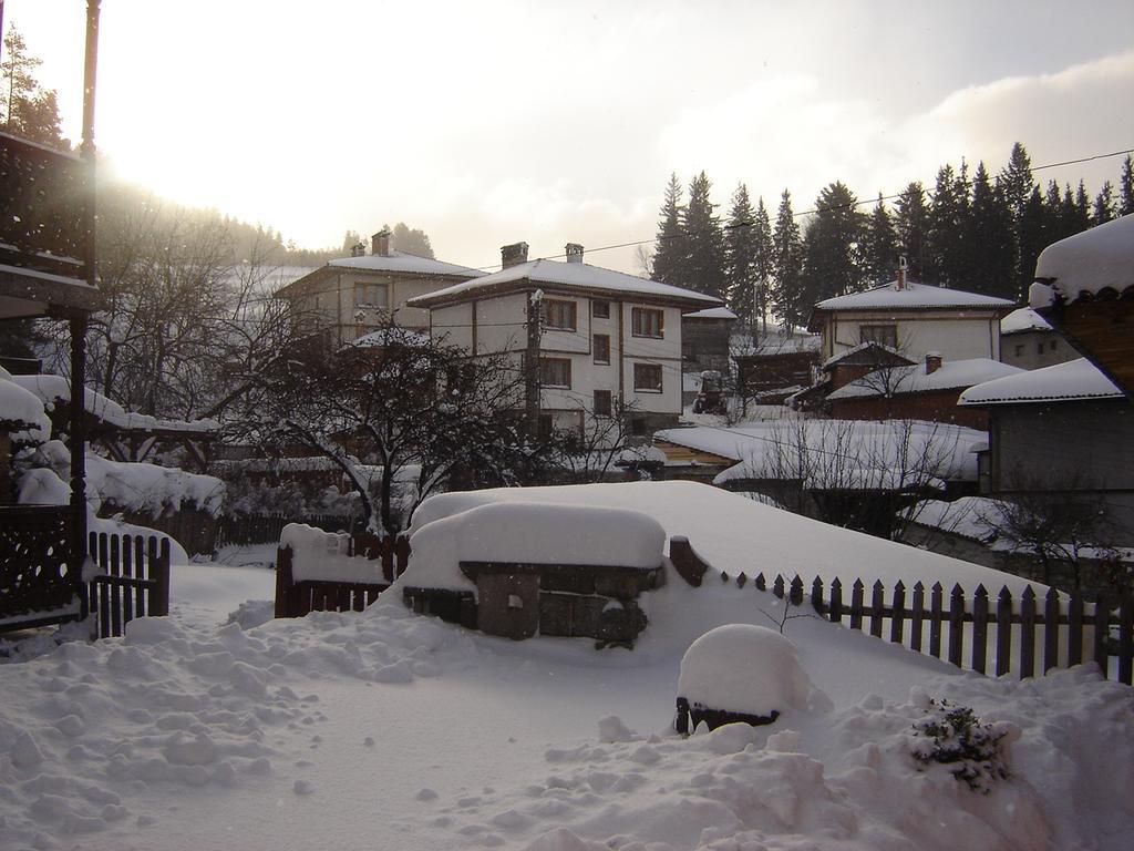 Guest Rooms Dona Koprivshtitsa Exterior photo