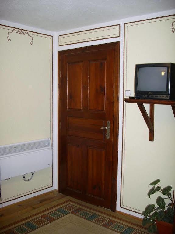 Guest Rooms Dona Koprivshtitsa Exterior photo