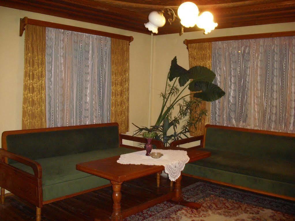 Guest Rooms Dona Koprivshtitsa Exterior photo